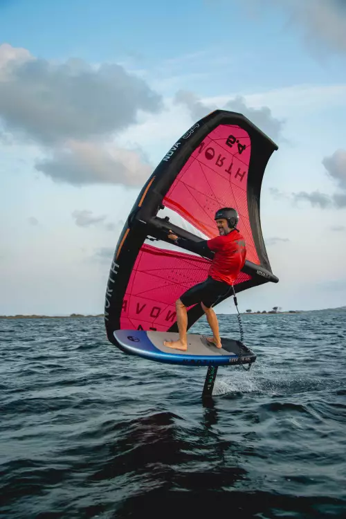 corso-di-kitesurf-per-bambini-ragazzi-e-adulti-kite-village-sardegna-ssd-srl-san-giovanni-suergiu-1