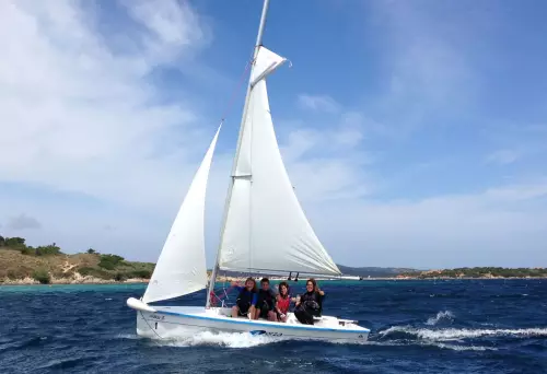 corso-di-vela-per-bambini-ragazzi-e-adulti-centro-velico-orza-ssd-palau-1