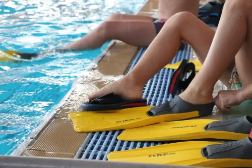 corso-di-nuoto-pinnato-per-bambini-ragazzi-e-adulti-rari-nantes-italy-nuoto-a-s-d-torino